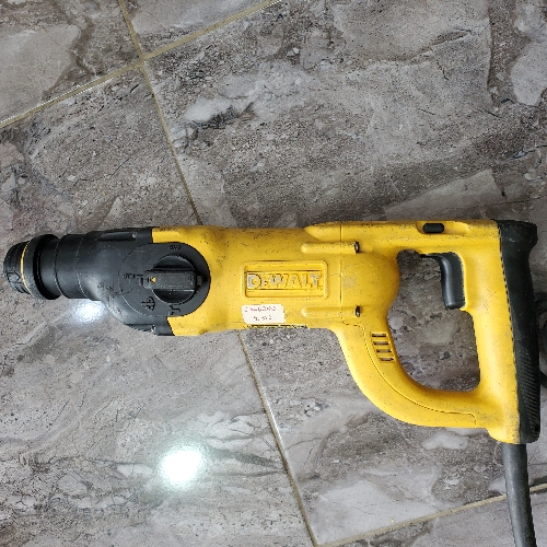 Percutor dewalt usada
