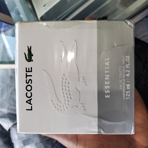 Lacoste esencial 125ml