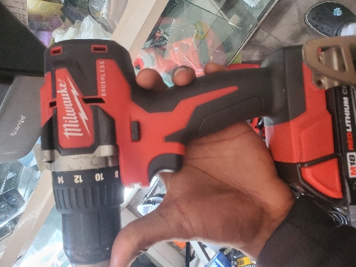 Taladro recargable Milwaukee