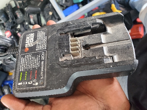 Cargador Black and decker