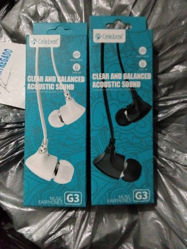 Auriculares plus marca celebrat