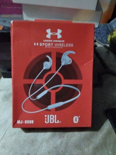 Auriculares JBL estilo SPORT