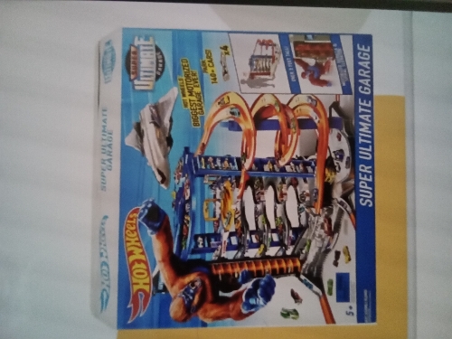 Hot Wheels super ultimate garage