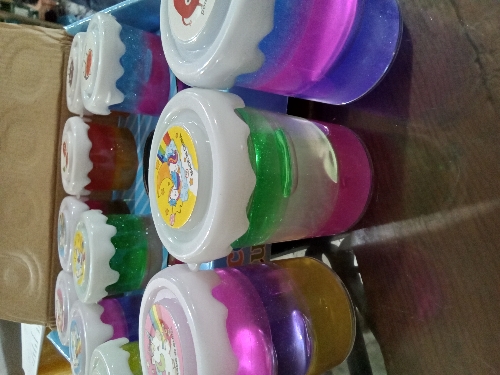 Cubeta tricolor slime