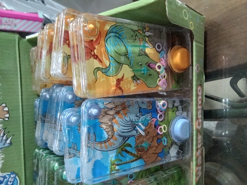 Juego agua dinosaurio