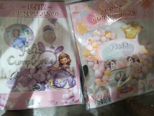 Kit de globos con letrero de feliz cumpleaños