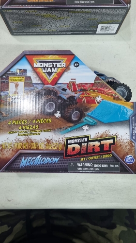 MONSTER JAM MEGALODON