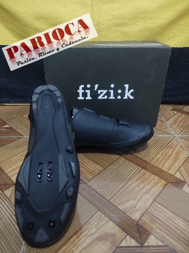Zapatilla de montaña fizik Terra X5 talla 42