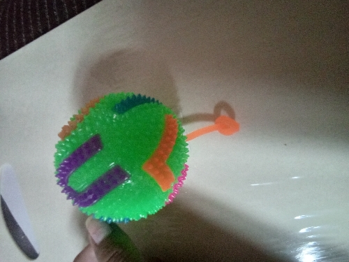 Pelota con espinas