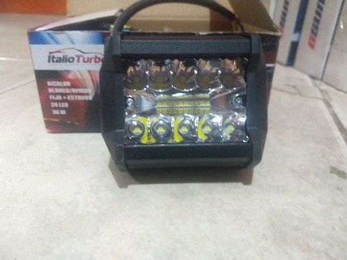 Faro cuadrado 24 LED