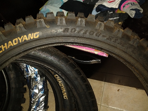 Llanta 80/100 R21 chaoyang