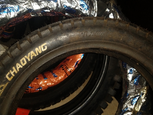 Llanta 110/90R16 chaoyang lisa