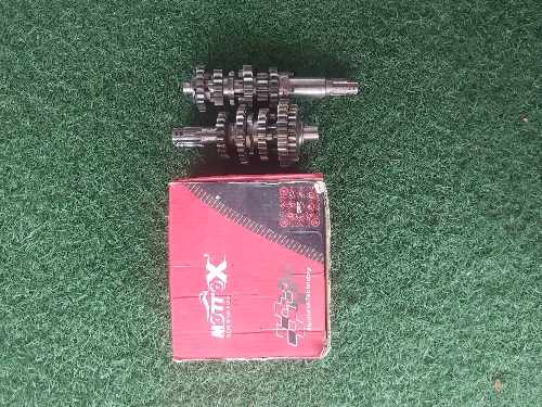 Caja de cambio ax100 (Mottox) leixa