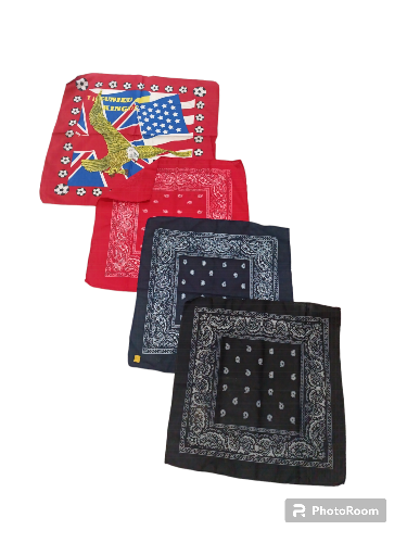 Pañoletas negra,roja,azul,aguila.