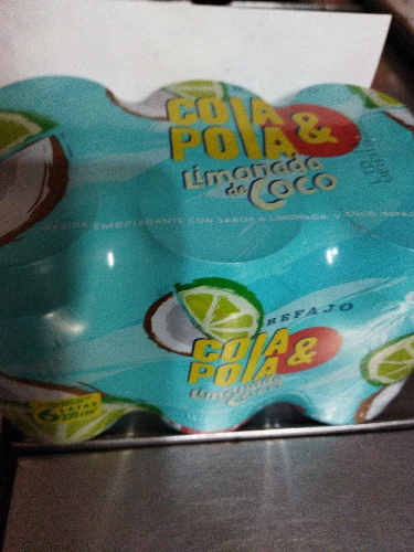 Cola y pola limonada coco