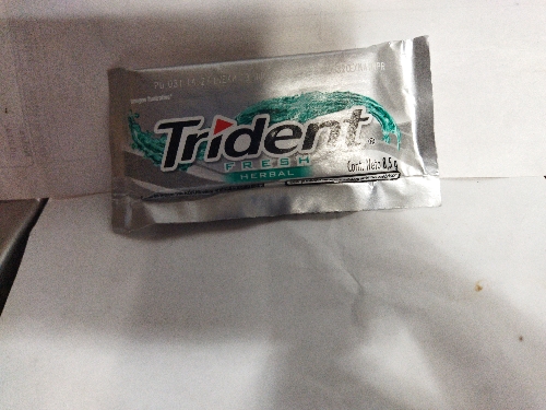 Trident por 5 herbal con neto 8.5 gr