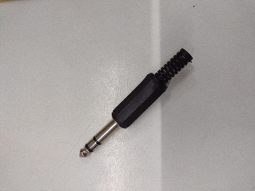 Ficha 6,5  macho stereo plástico