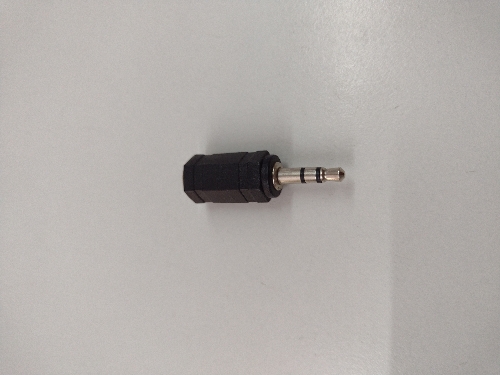 Adaptador plug 2,5 a 3,5mm stereo