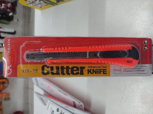 Cutter plástico 0,9mm