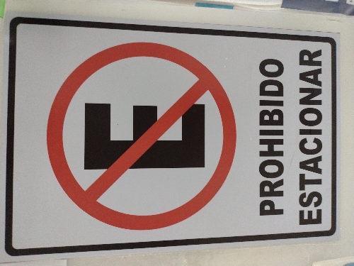 Cartel PVC prohibido estacionar 20x30cm