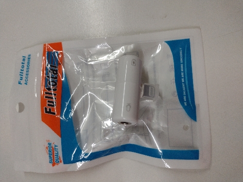 Adaptador IPhone Dock5  a Jack y cargador Fulltotal