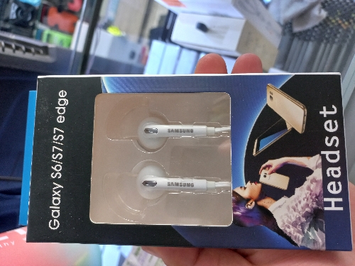 Auricular s7