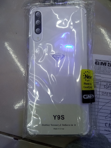 Protector transparente Y9S