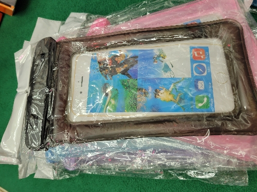 PROTECTOR DE CELULAR PARA LLUVIA AIRE