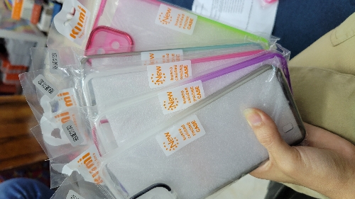 PROTECTOR TRANSPARENTE MARMOLEADO REALME C11