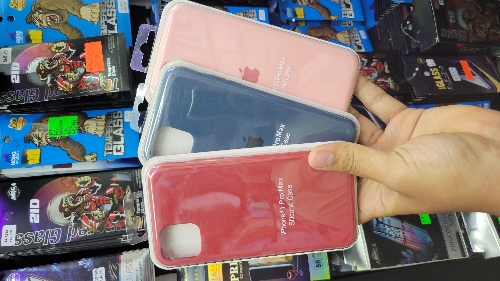PROTECTOR SILICONE LLANO 11 PRO MAX