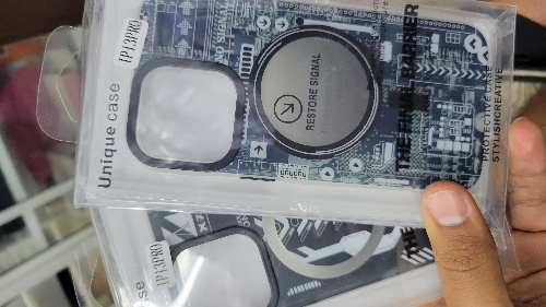 PROTECTOR IP 13 PRO MAGNETICO
