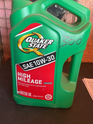Aceite Quaker 10w30semi sintetic  mileage 5L