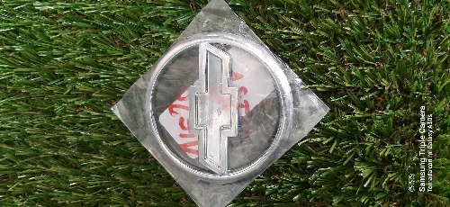 Emblema astra delantero