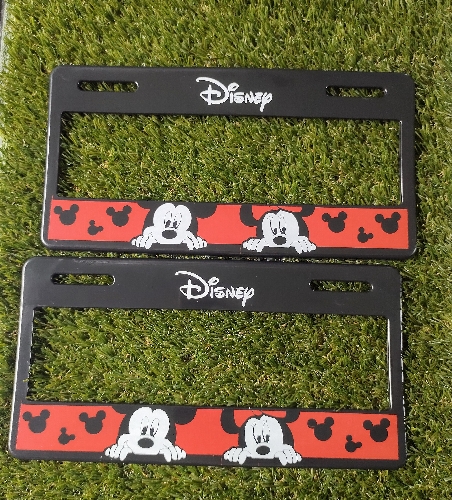 Portaplacas Mickey mirándose