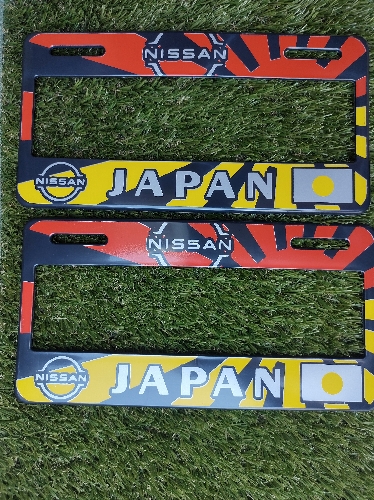 Portaplacas Nissan Japan multicolor