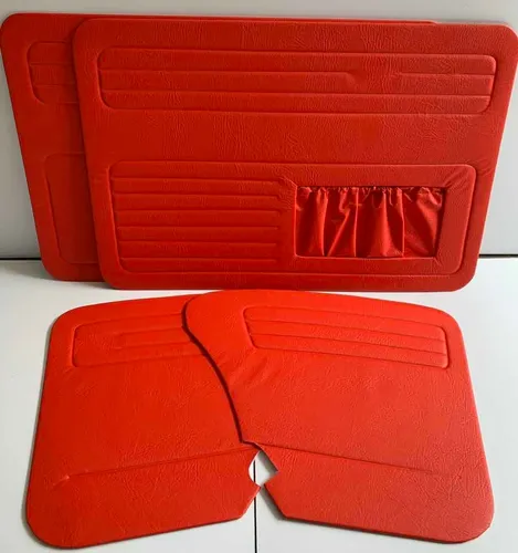 Tapas de puerta vocho rojas