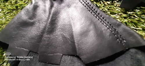 Palanca de seat cromada con funda en piel