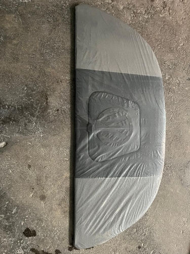 Tapa de bocina de vocho negro con gris