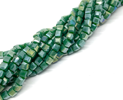 #37…Cristal Cuadrado de 3x3mm - Verde Oscuro