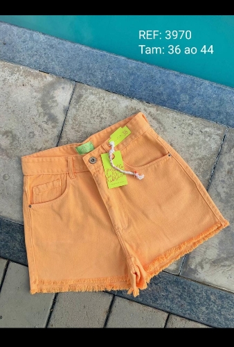 Short color laranja