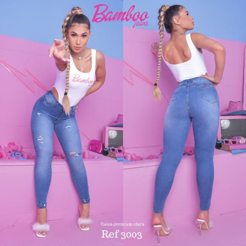 Calça jeans c/ Lycra detalhe barra