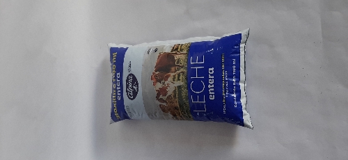 Leche entera Alpina maxilitro x 800