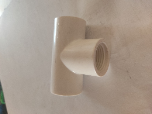 TEE PVC 1/2" C/ROSCA HEMBRA FA230101