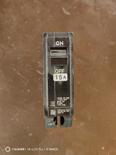 BREAKER UNIPOLAR 15AMPS G.E. THQL1P15