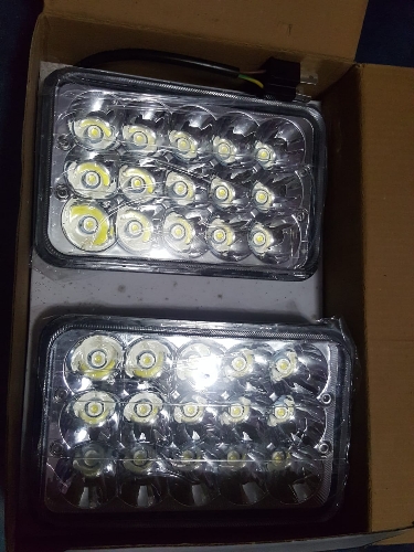 Focos de estaquitas Nissan