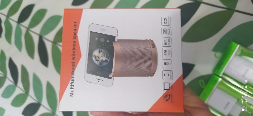 Caixa de som com suporte