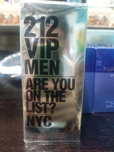 CH 212 VIP Men EDT