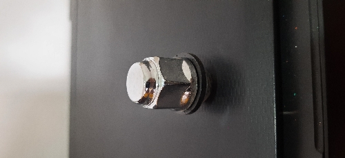 TUERCA LUJO HIUNDAY ORIGINAL