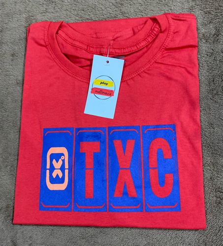 Camisa vermelha TXC T: P