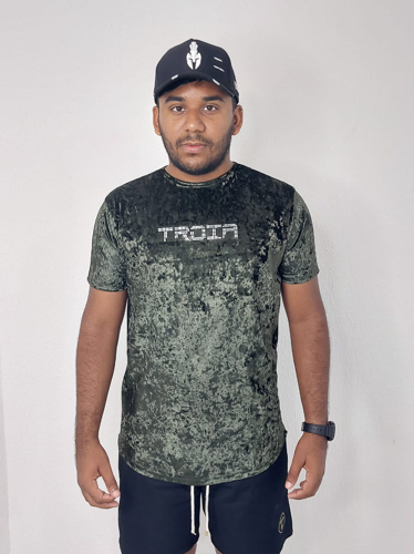 T: P Camisa Tróia veluda verde lodo @
